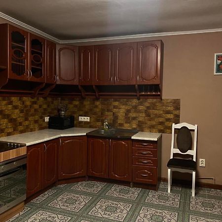 Cottage - Ivana Franka Street Verkhnyaya Rozhanka Buitenkant foto
